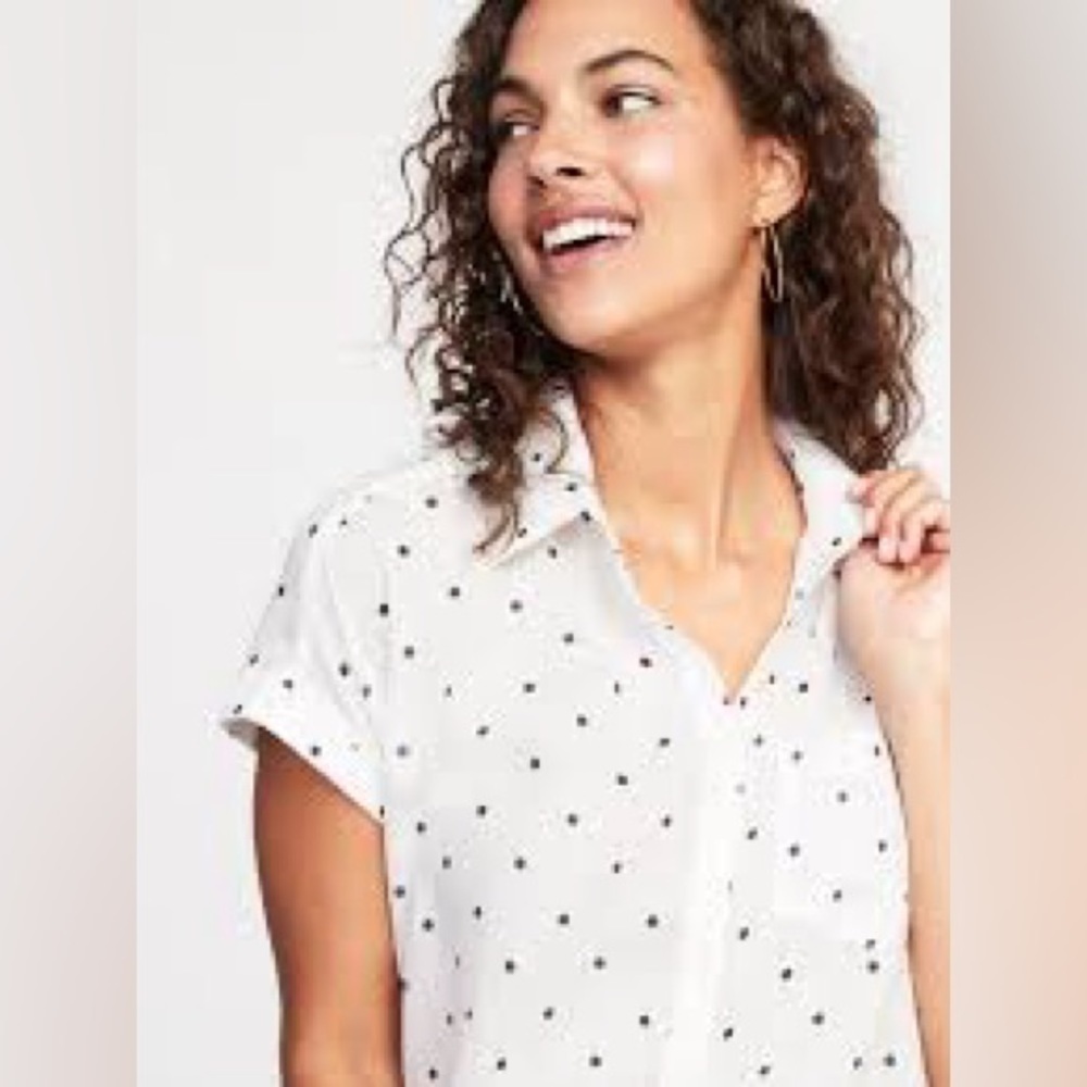 Cotton and linen old navy white polkadot button down top